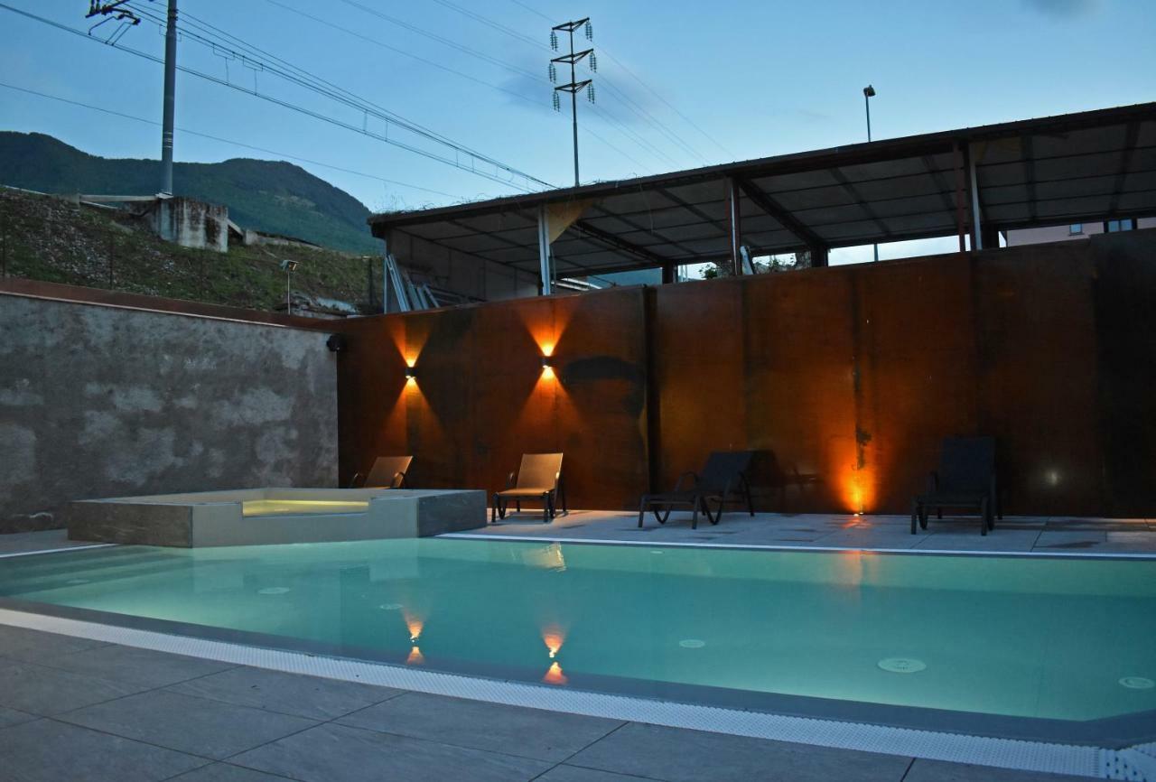 The Lake Apartment كوليكو المظهر الخارجي الصورة